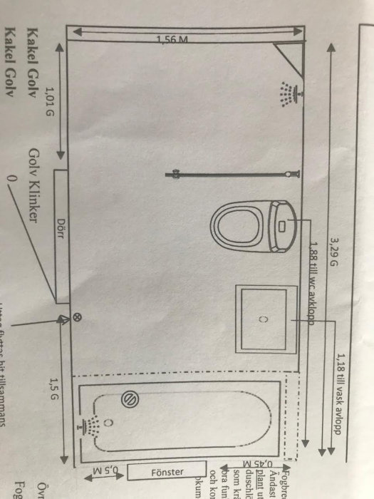 Ritning av litet badrum med måttangivelser, inklusive placering av WC, dusch och handfat.