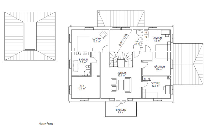 Arkitektritning av en övervåningsplanlösning med sovrum, badrum, allrum och balkong.