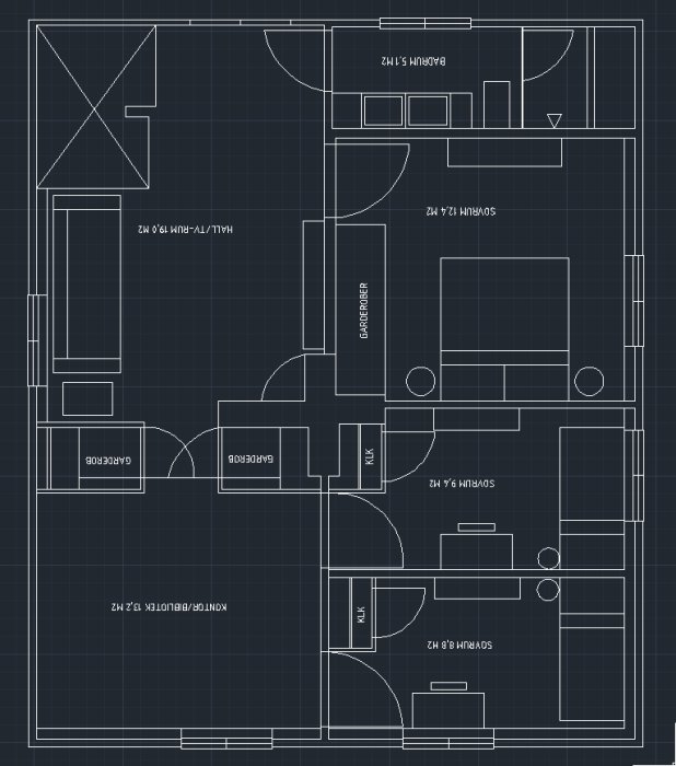 Arkitektonisk planritning för en övervåning som visar rumsuppdelning och möblering, ur ett renoveringsprojekt.