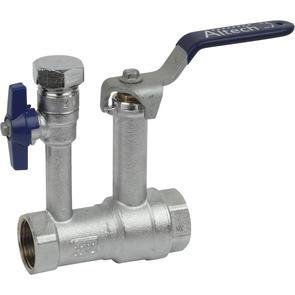 Metallventil med blå handtag för rörsystem, märkt 'Altech', avsedd för avstängning och avtappning.