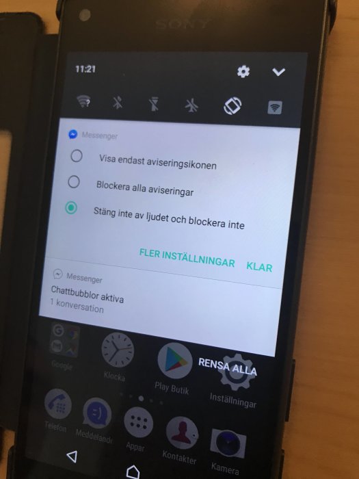 Skärmdump av en Sony Android-telefon som visar notifikationsinställningar för Messenger-appen.