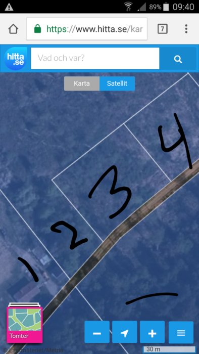 Satellitbild över tomter med numrerade gränser, där tomt 1, 2, 3 och 4 är markerade.