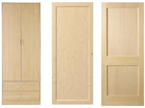 Tre olika björkplywoodgarderober med varierande design för byggprojekt.