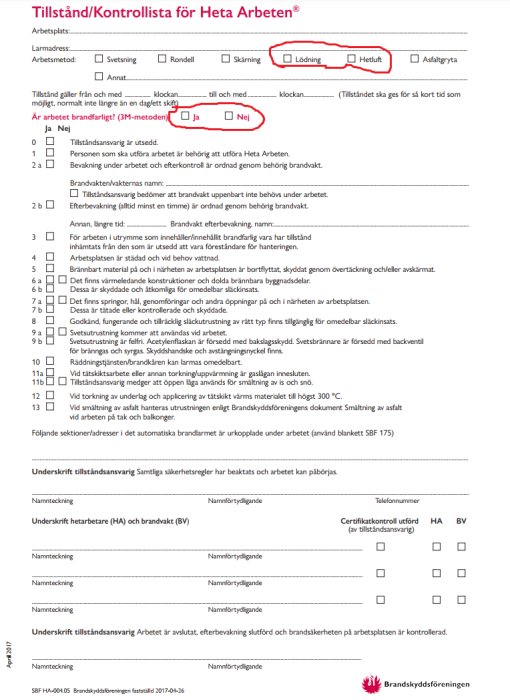 Bild på ett ifyllt kontrollformulär för Heta Arbeten, med kryssade alternativ för lödning och ej brandfarligt arbete.