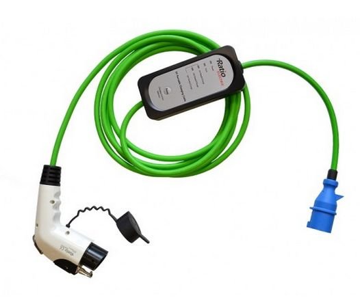 Elektrisk laddkabel med husvagnsstickpropp och bärbar laddbox för elektriska fordon.