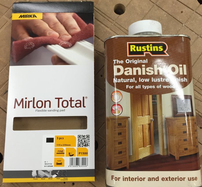 Mirka slipduk och Rustins Danish Oil för träfinish till byggprojekt.