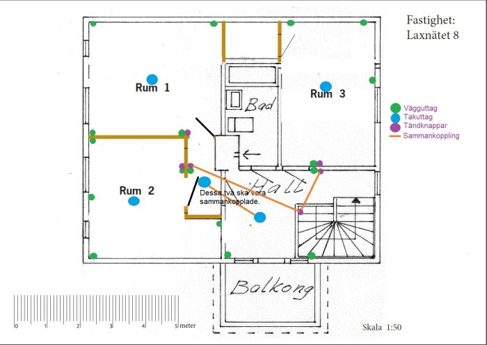 Ritning över övervåning med markerade punkter för vägguttag, takuttag, strömbrytare och kopplingar för elinstallation.