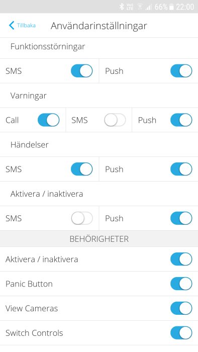 Skärmdump av användarinställningar på en smartphone med olika toggles för SMS och push-notiser aktiverade.