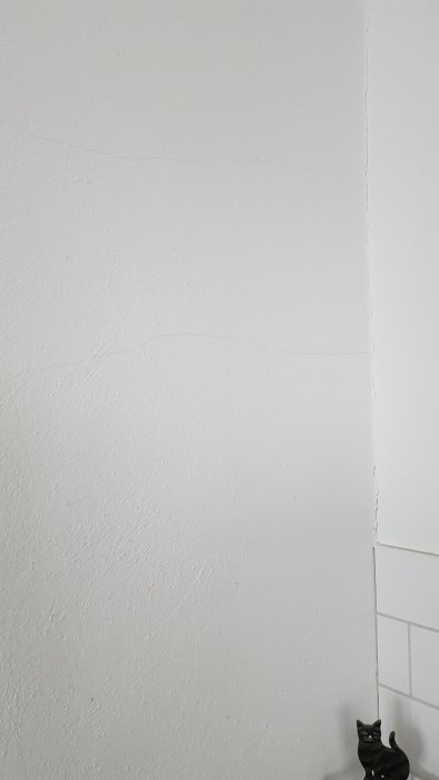 Sprickor murstock köket.jpg