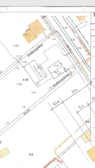 Tomtkarta som visar en tomts layout med markerade positioner för ett planerat hus och garage samt olika måttangivelser.