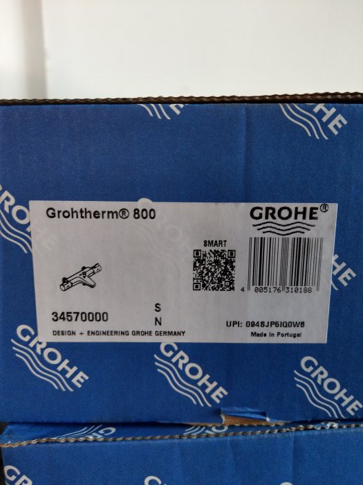 Grohtherm 800-termostatens förpackning, ny och omonterad, med etiketten tydligt synlig.