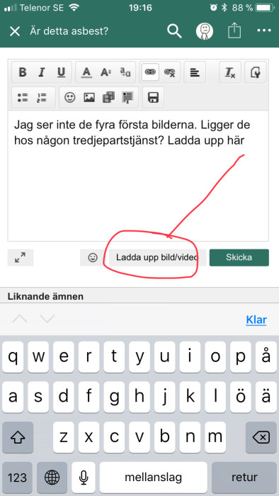 Skärmdump av ett inläggsformulär på ett diskussionsforum med röd markering runt uppladdningsknappen.