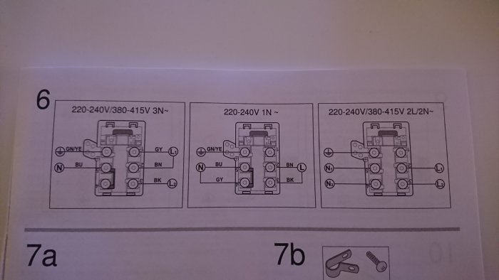 Elektrisk anslutningsschema för olika spänningssystem på ett installationsdokument.