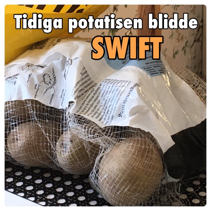 Nät med tidig potatissort 'Swift', missfärgade på grund av textoverlay, på svartvitt underlägg.