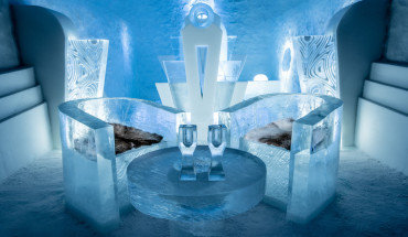 deluxe-suite-once-upon-a-time-icehotel-2017-1140x759-370x215.jpg