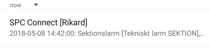 Skärmdump av ett systemlarm från SPC Connect med tidsstämpel och användarnamnet Rikard.
