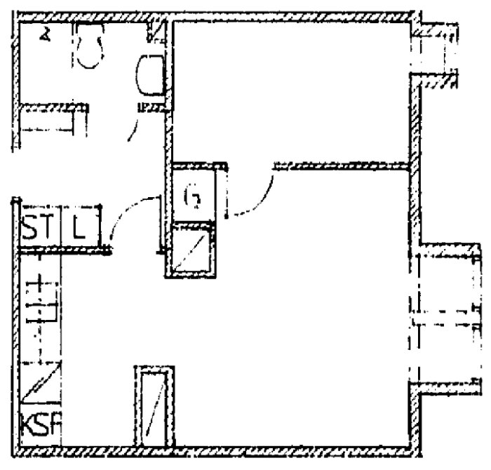 Handritad skiss av planlösning för en bostad med föreslagna ändringar av rum och skjutdörr.