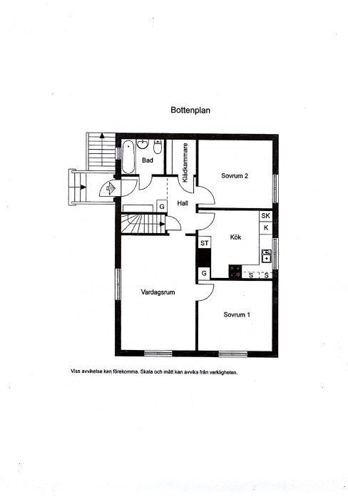 Ritning över bottenplan i hus med markerade områden för renovering: kök, vardagsrum, sovrum.