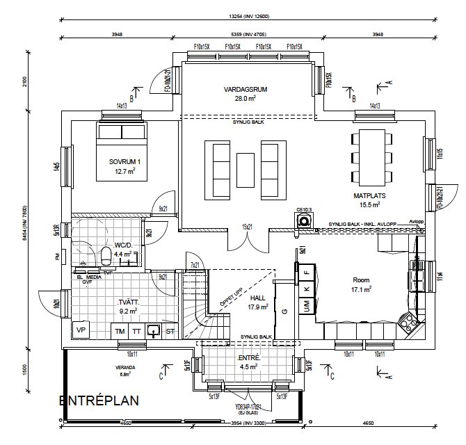 Arkitektritning av ett enfamiljshus entréplan med märkta rum som vardagsrum, kök, sovrum och badrum.