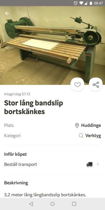 Stor stationär långbandslipmaskin i industrilokal bortskänkes.