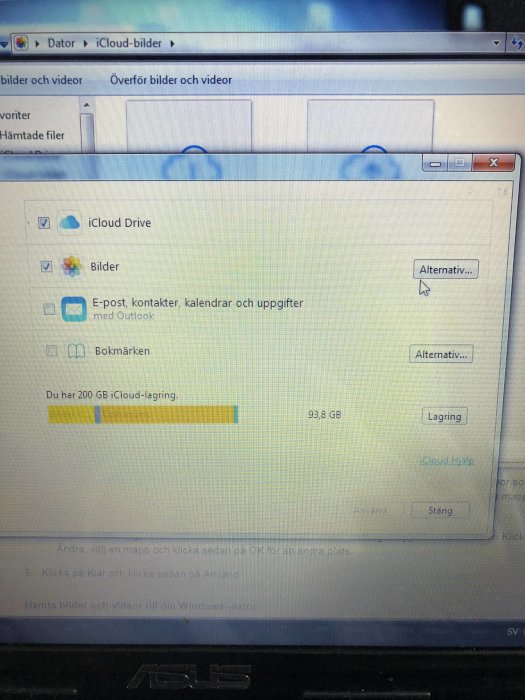 Skärmdump av en iCloud-inställningsmeny i en dator med alternativet Bilder ikryssat.