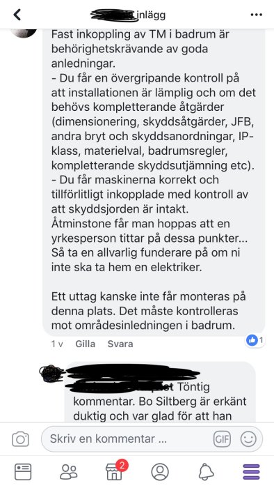 Skärmdump av diskussionsinlägg om elinstallation i badrum, med rekommendation att anlita elektriker.