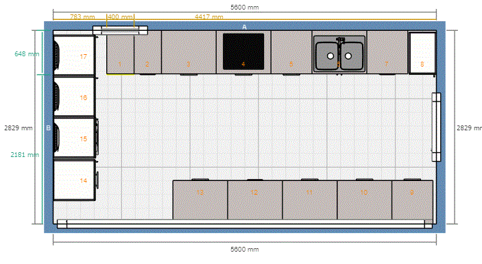 Ritning av ett planerat parallellkök med möjlig halvvägg mot matrum och markerade vitvaror.