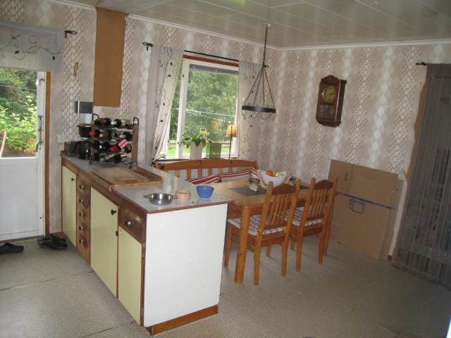 överskåp rivna.jpg