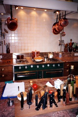 On_Rue_Tatin_kitchen.jpg