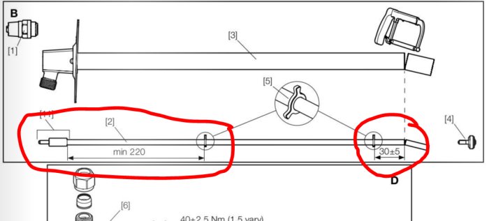 Teknisk ritning av vattenutkastarinstallation med markerat mått 30mm från ventilkäglan för korrekt styrning.