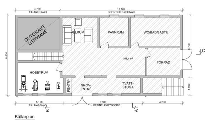 Ritning av en källarplan med detaljerade rum och måttangivelser, markerat outgrävt utrymme använt som förråd.