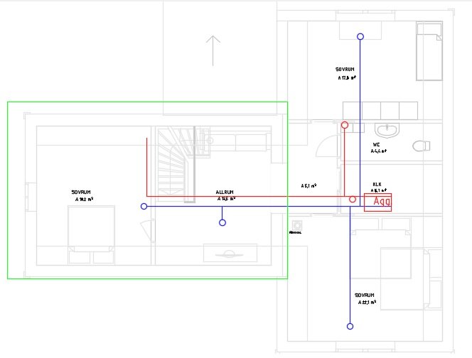 Ritning av en våningsplan i AutoCAD med markerade sovrum, allrum och WC, låg upplösning.