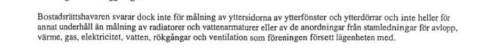 Närbild av ett stycke text från stadgarna angående underhållsansvar för bostadsrättsinnehavare.