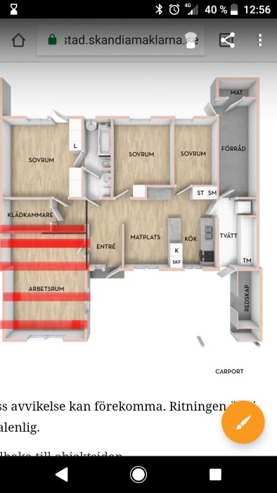 Plantekning av et hus med markering av takregler i rødt der de avviker fra det forventede mønsteret.