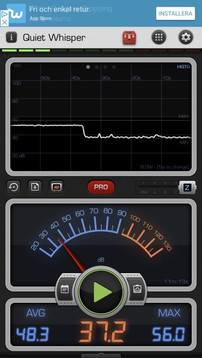 Skärmbild av en ljudnivåmätarapp som visar ljudnivån i decibel med texten "Quiet Whisper".