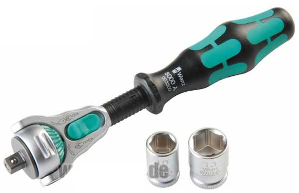 Wera skruvmejselskaft med utbytbart bitsystem och två hylsor.