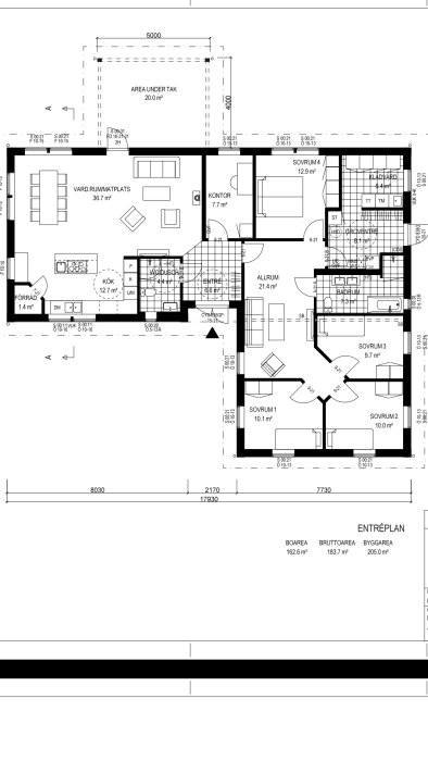 Arkitektritning av enplanshus med etiketterade rum och måttangivelser.