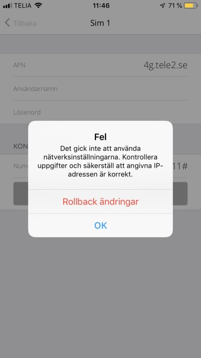 Skärmdump av mobiltelefon med felmeddelande om nätverksinställningar och knappar för åtgärder.