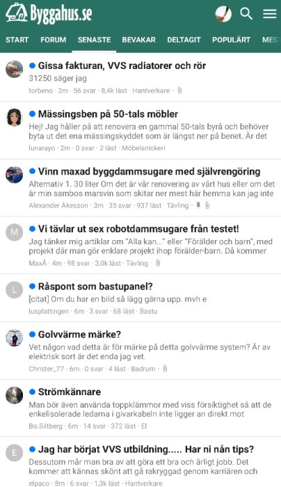 Skärmbild av ett användarforum med diskussionstrådar om bygg och renovering, inklusive rubriker och kommentarer.