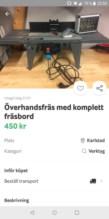 Överhandsfräs med komplett fräsbord och tillbehör, inklusive verktygslåda och elkabel, till salu.