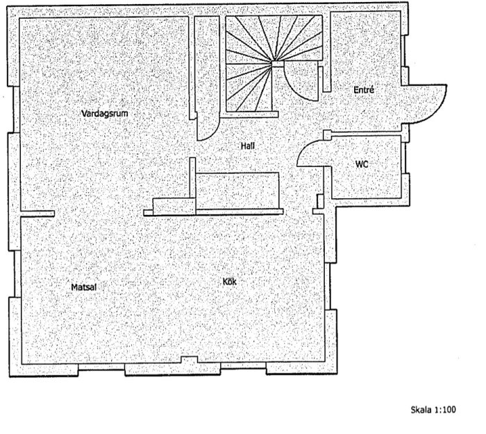 Ritning över entréplan med vardagsrum, kök, matplats, hall, WC och entré. Skala 1:100.