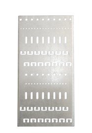 Montageprofil i metall för kabelförläggning med perforeringar för montering.