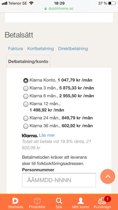 Skärmdump av Dustin.se betalningssida med Klarna delbetalningsalternativ och totalkostnad med ränta.