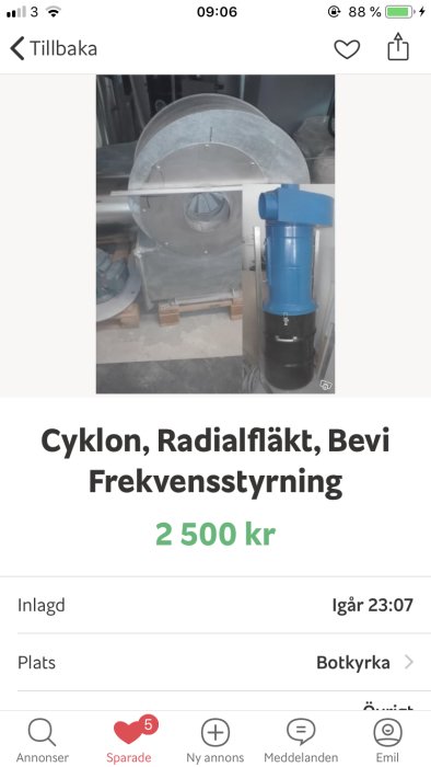 Industriell cyklon med radialfläkt och frekvensstyrning för byggprojekt.