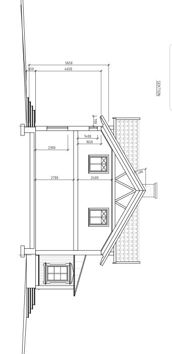 Arkitektonisk ritning av en våningsplan som visar rum, mått och layout med markerat skafferi och kyl/frys position.