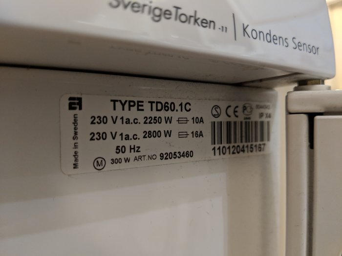 Typskylt på TK60.1C torkskåp med modellinformation och tekniska specifikationer.