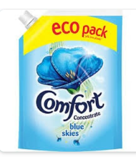 Refillpåse med sköljmedel märkt "eco pack" och "Comfort Concentrate blue skies".