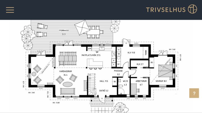 Planritning av villa Falsterbo med markerade rum och mått, Trivselhus logotyp i övre högra hörnet.