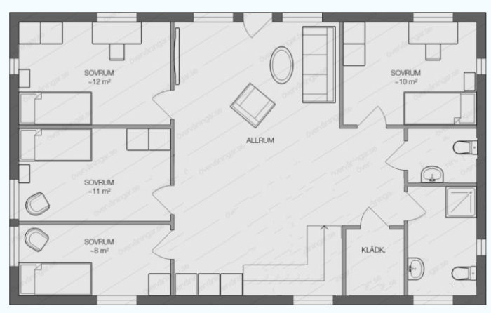 Planritning av en bostad med fyra sovrum, stort badrum, klädkammare, allrum och trappa.