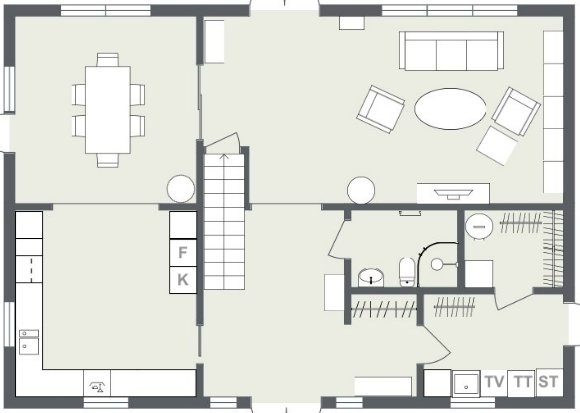 Skiss över en planlösning med möblerat vardagsrum, kök och entré, utifrån ett äldre hus.